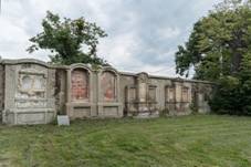 Radmeritz Radomierzyce Grabplatten.jpg